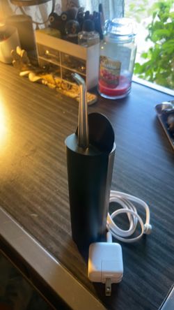 Quip Water  flosser w/ charger