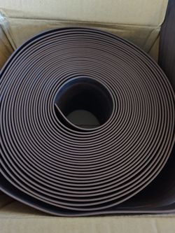 New Vinyl Trim / Baseboard/ Molding 4 In X 40 Ft 