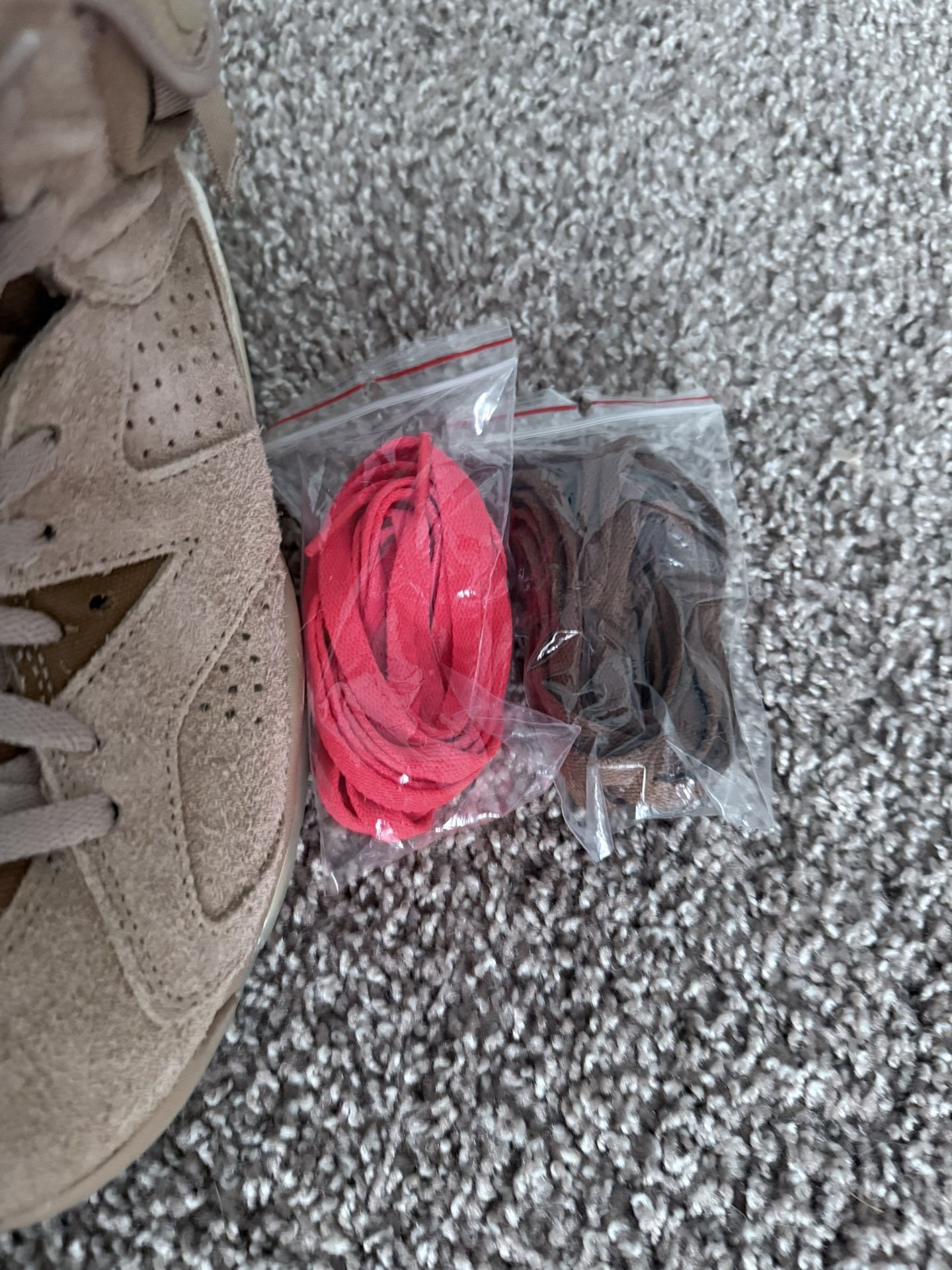 Travis Scott Jordan 6