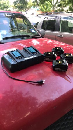 4 batteries 1 charger makita 18 v new