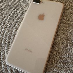 iPhone 8 Plus 