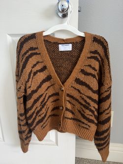 Girls’ Cardigan Size 10-12