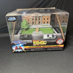 Jada Nanoscene Back To The Future Hill Valley Courthouse Diorama & 2 Iconic Vehicle