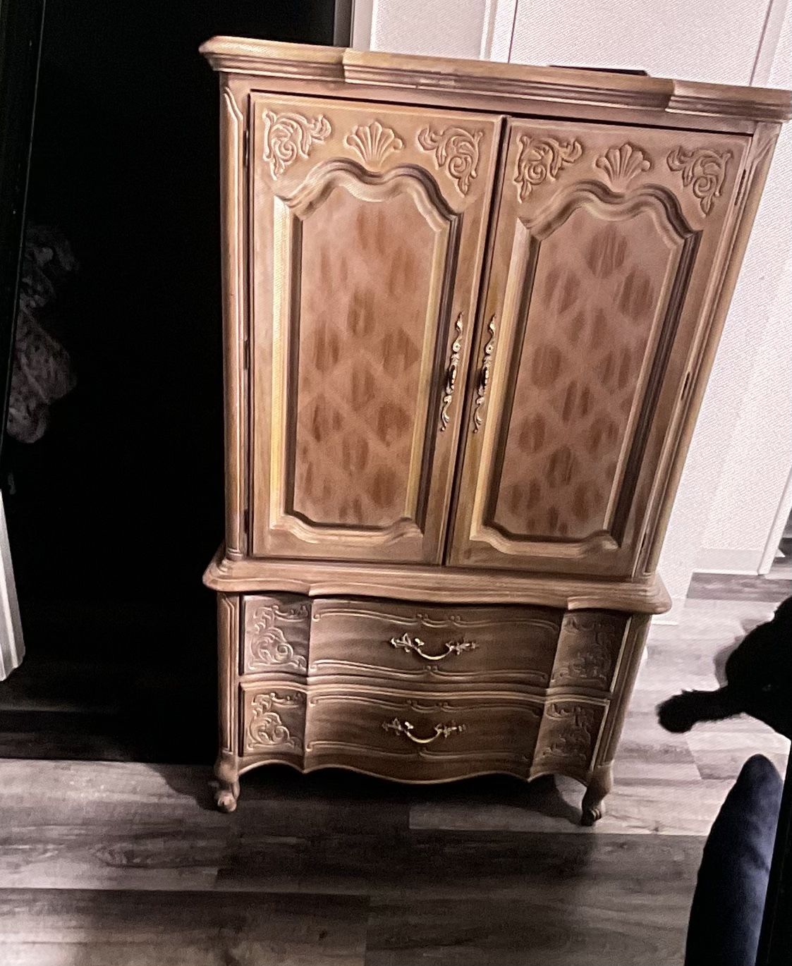 Dresser Armoir Beauty Like New