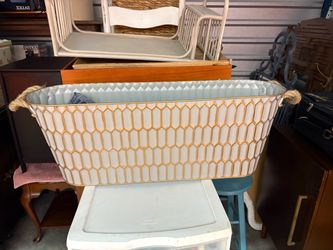 Metal tub/metal planter/planter/tub