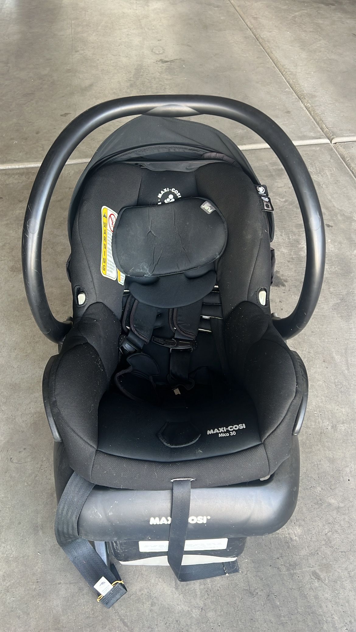 Maxi Cosi Car seat With Base