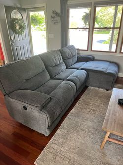 Power reclining chase couch
