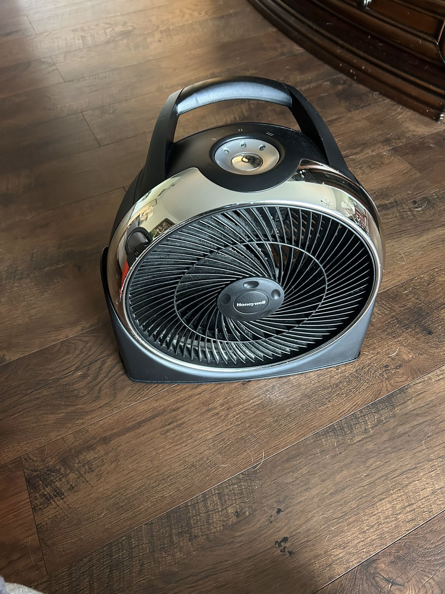HNEY WELL  3 Speeds Fan