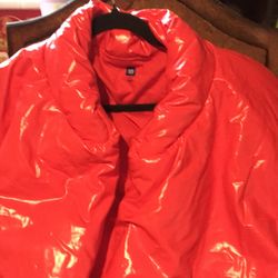 Chamarra YZY  color rojo L