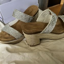 Madden Girl Emerson Wedge 