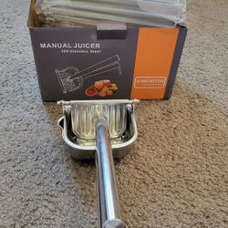 Handheld Juicer
