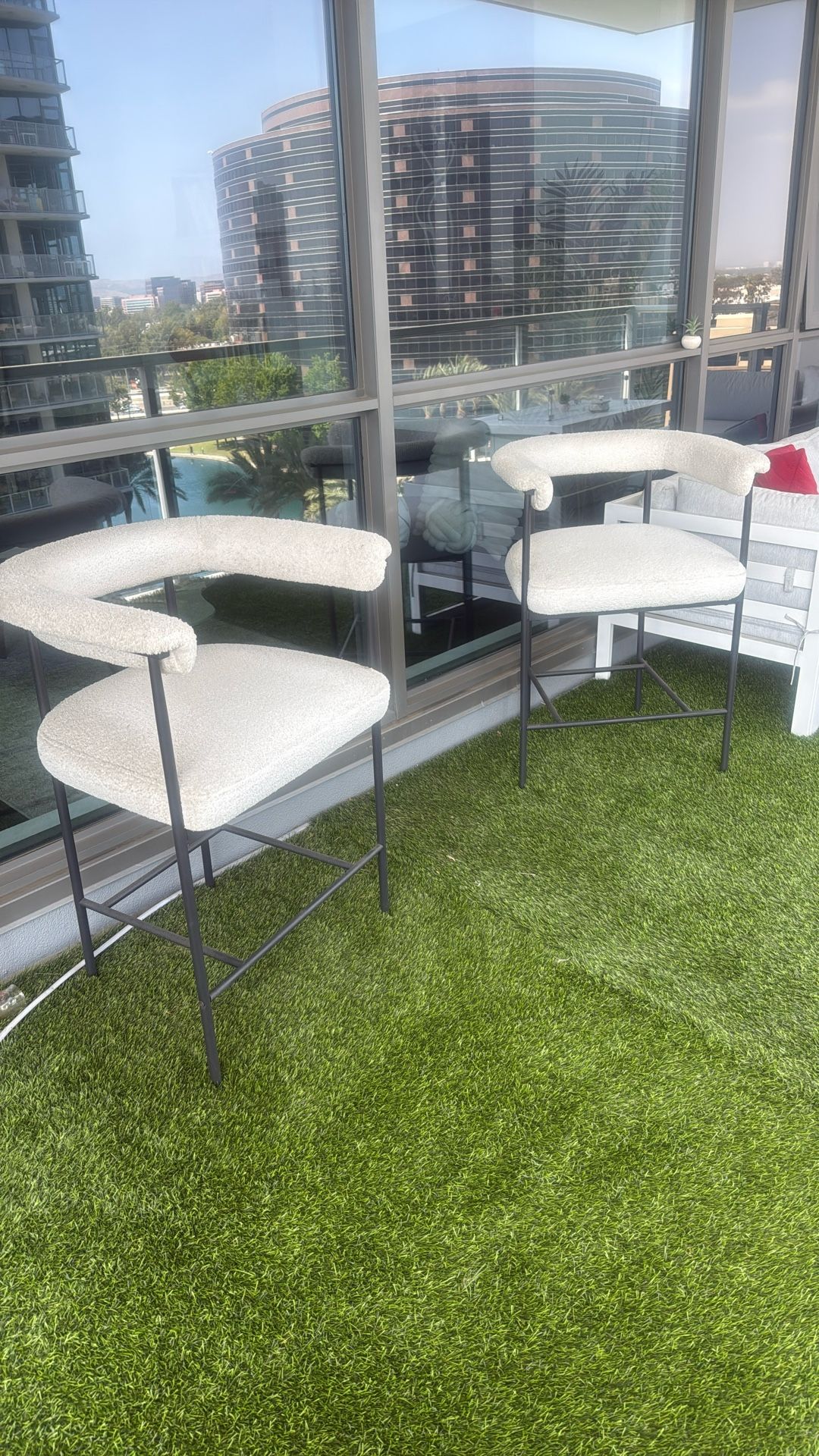 Set of 2 - Modern fuzzy Bar Stools - 26”