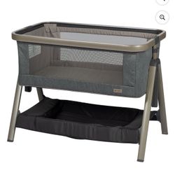 Bassinet Like New 