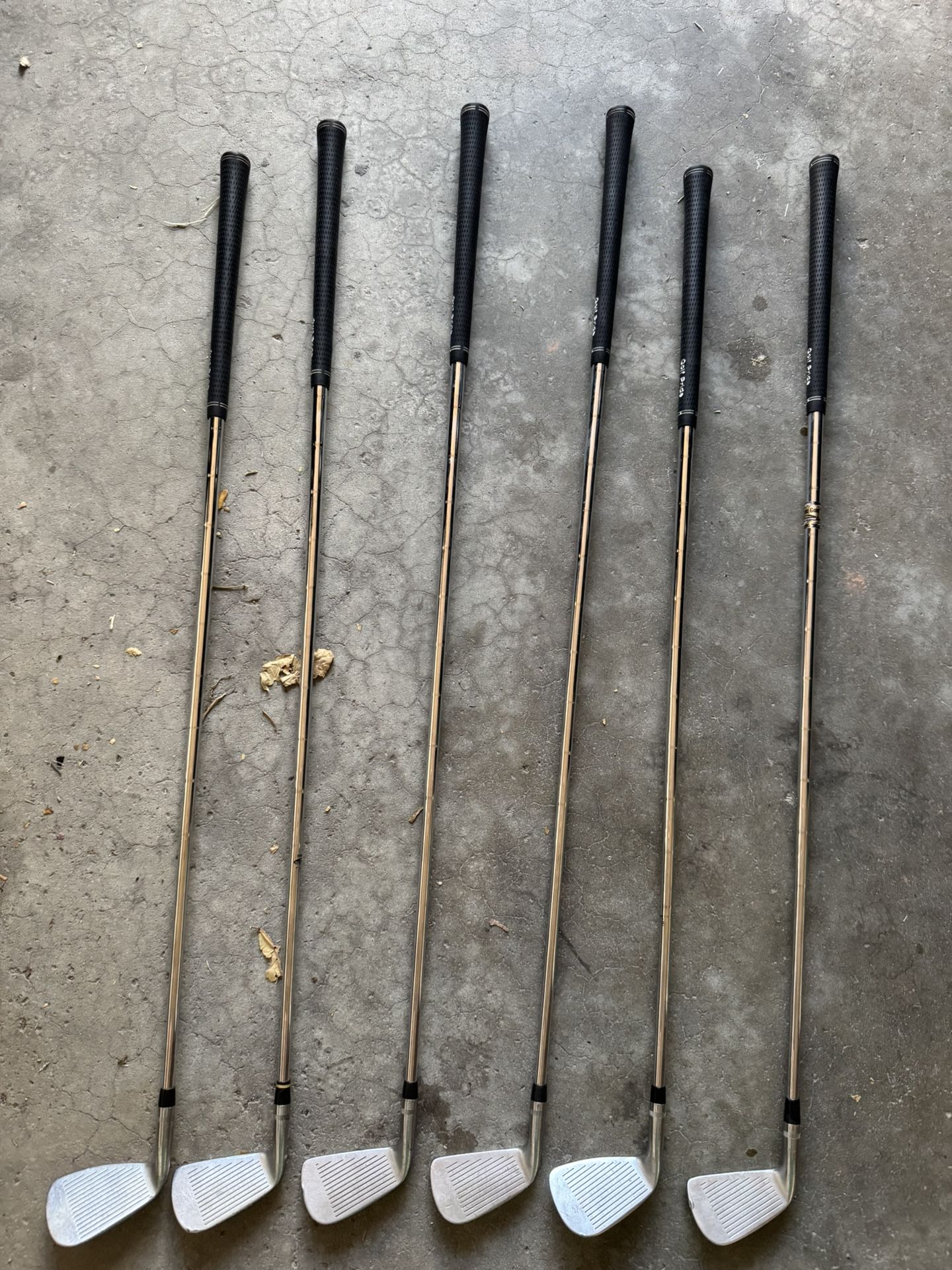 Titleist 990 blade Irons! (4-PW w/o 8 Iron)