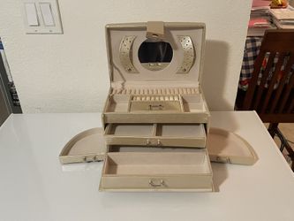 Jewelry Holder