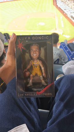 Luka doncic dodger bobblehead
