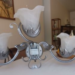 Kichler Lighting Iron Lillies, Vanity Light, white Swirl glass