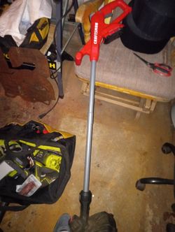 Craftsman Battery Powered Weed Whacker/Edger