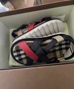 Brand New Burberry Size 5 Shoes