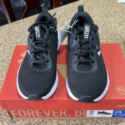 Puma Women’s Shoes Size 7
