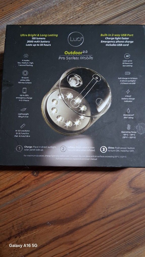 inflatable solar light + mobile charger