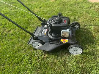 Murray Push Mower 125cc With 20” Cut Like New. Must Pickup