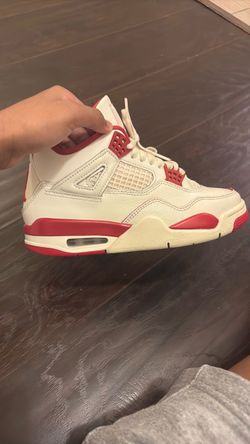 Wmns Air Jordan 4