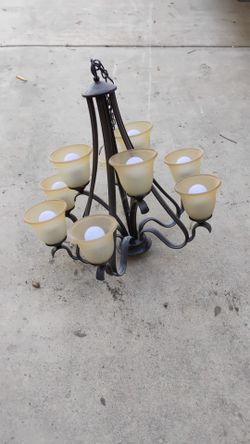 Is A Multi Arm Vintage Style Chandelier With 9 Glass Work In Good Condition 