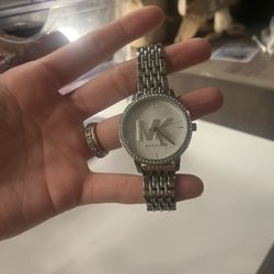 Michael Kors Silver Watch – Crystal Bezel