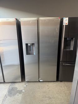 Samsung 36 In. Wide Side By Side Large Capacity Refrigerator - Stainless steel β¨