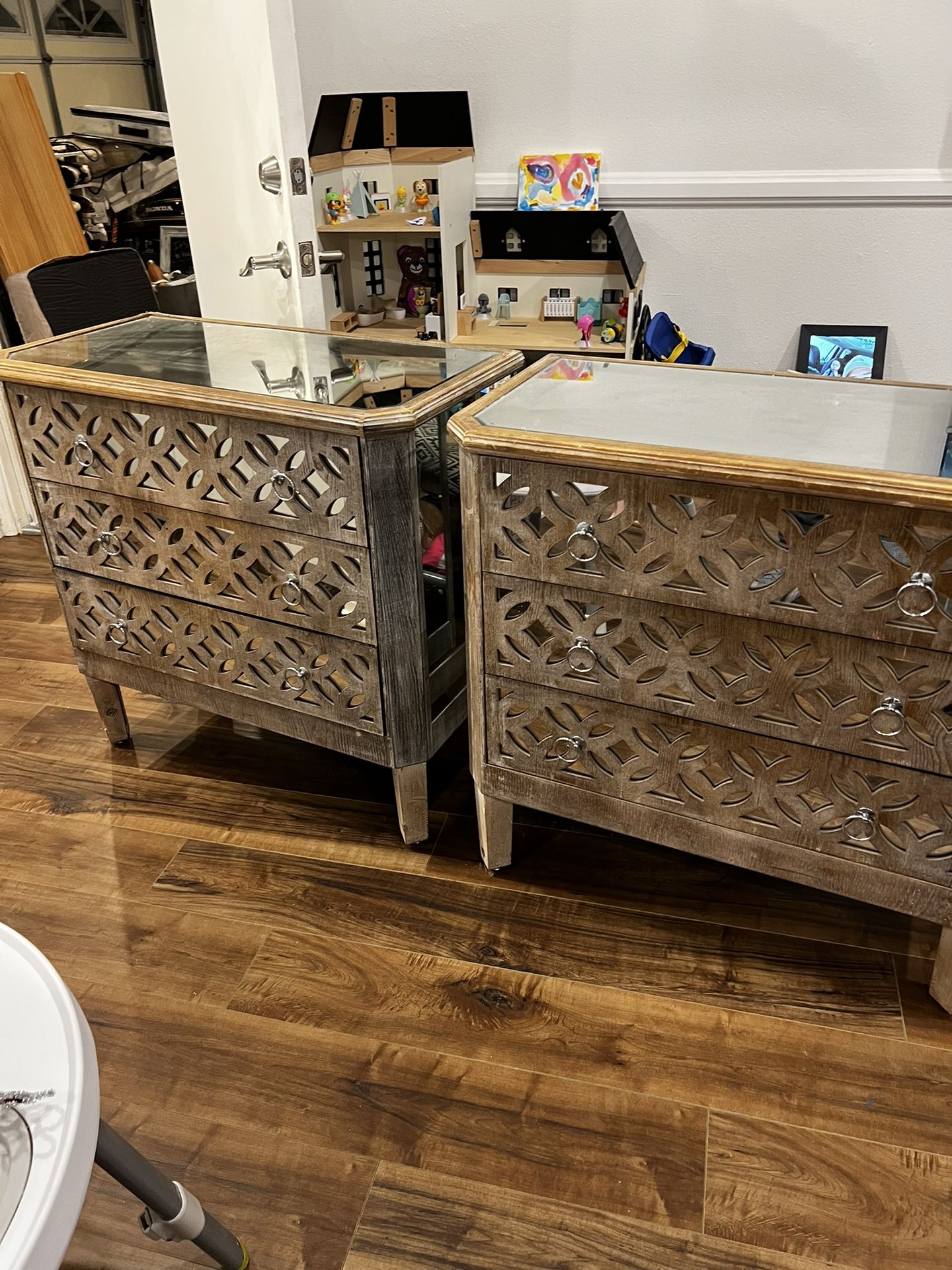 Set Of 2 Mirrored Nightstands