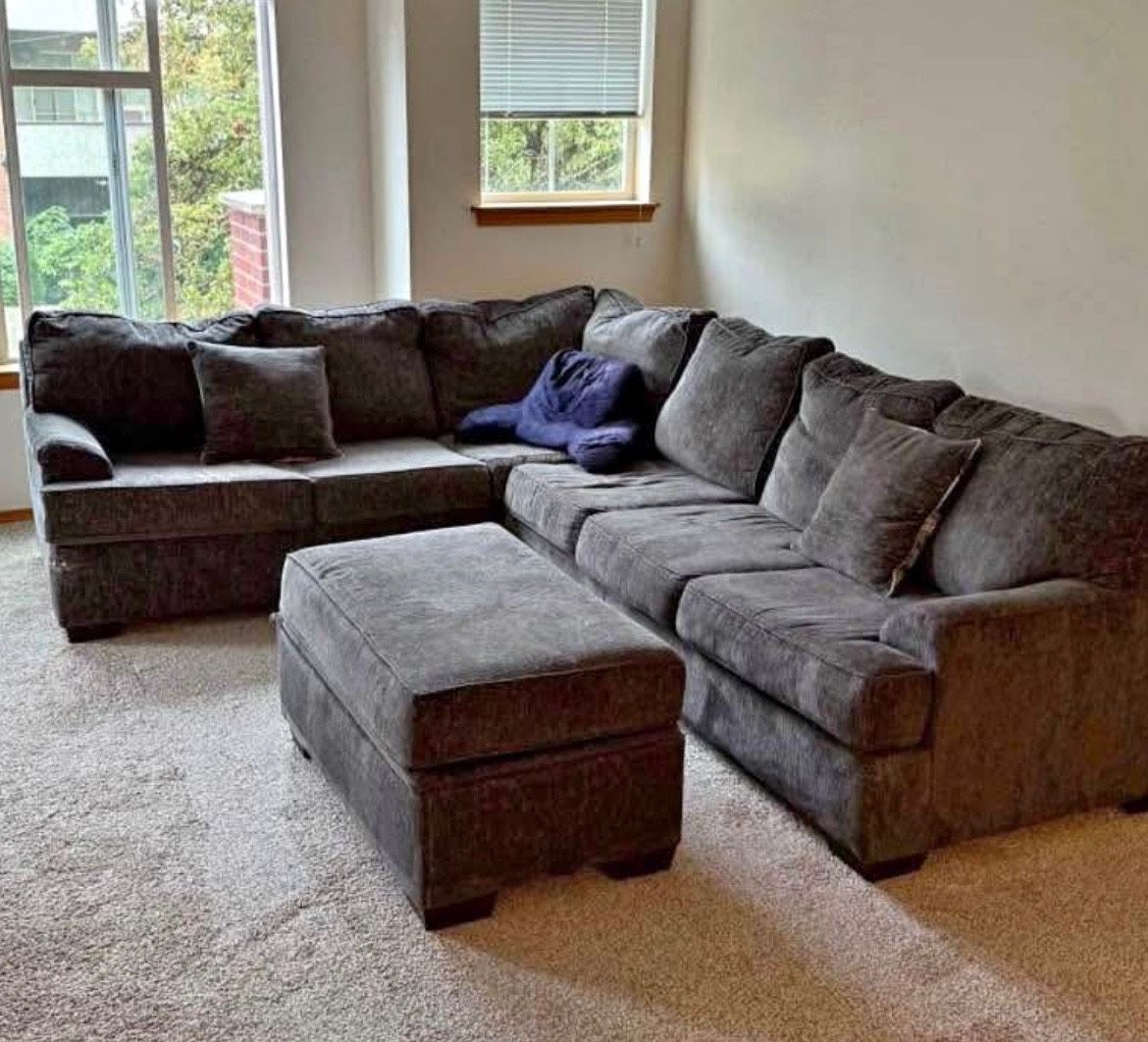 Sectional Couch 