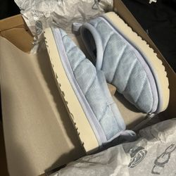 Ugg Tasman LTA Greyhound.