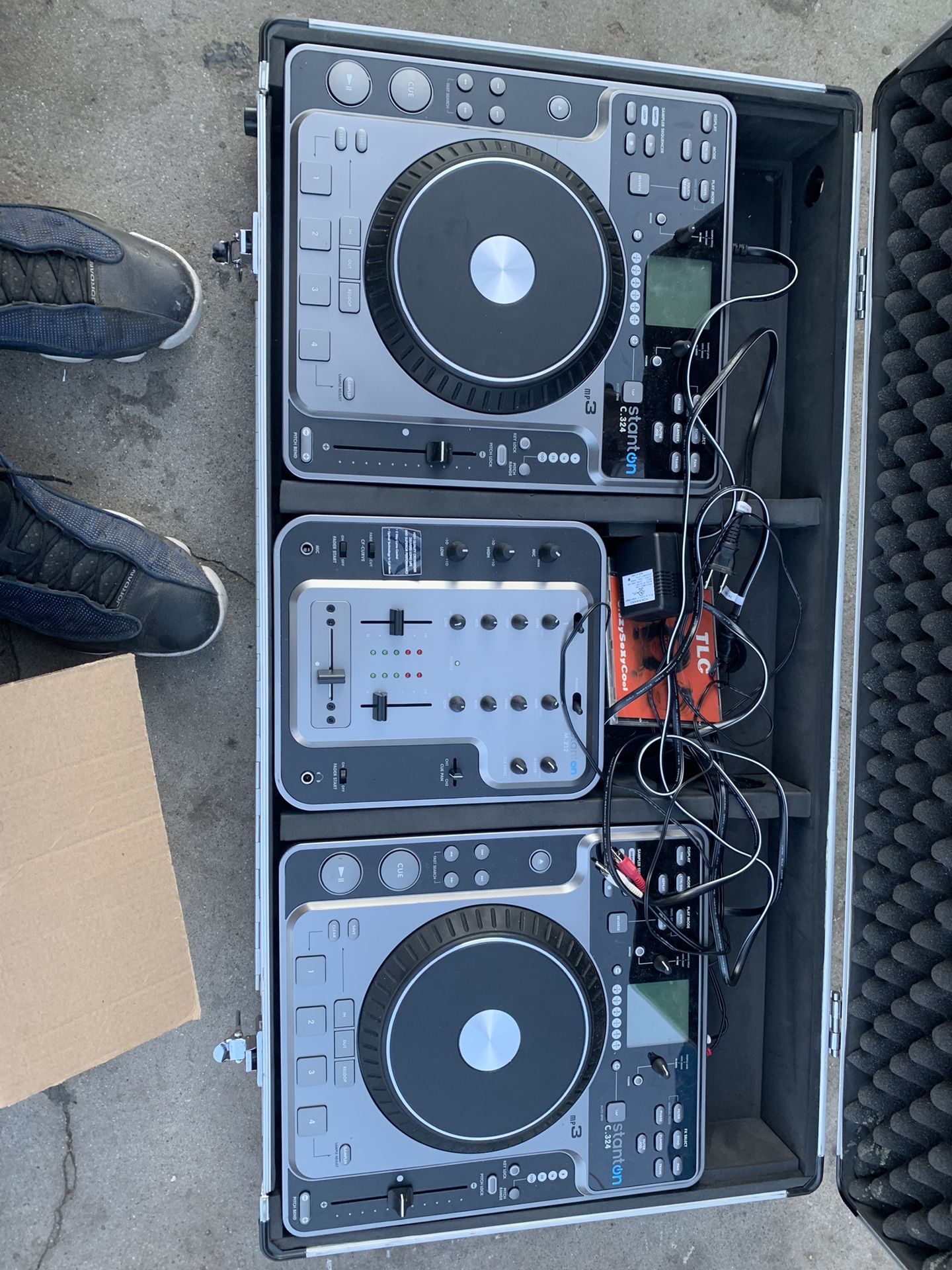 Dj equipment