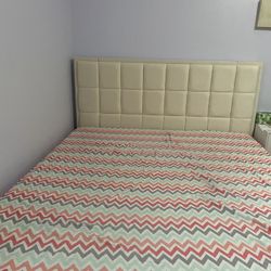 Upholstery Queen Bed 