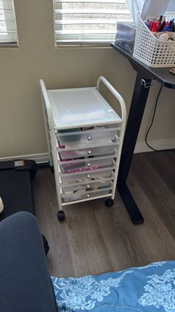 Wheelable Filing Cabinet