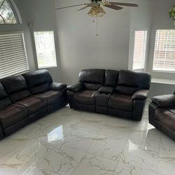 Leather Reclining Sofas  