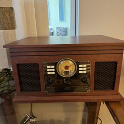 Classic Record Player 