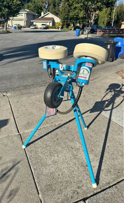 M1750 Jugs-field General Football Machine!