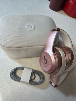 beats Solo3 Wireless On-Ear Headphones - Rose Gold. Case and charger included.