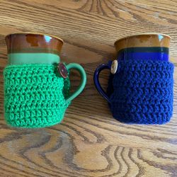 2 Stoneware  Mugs With Knit Cozi