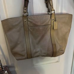 coach hand bag