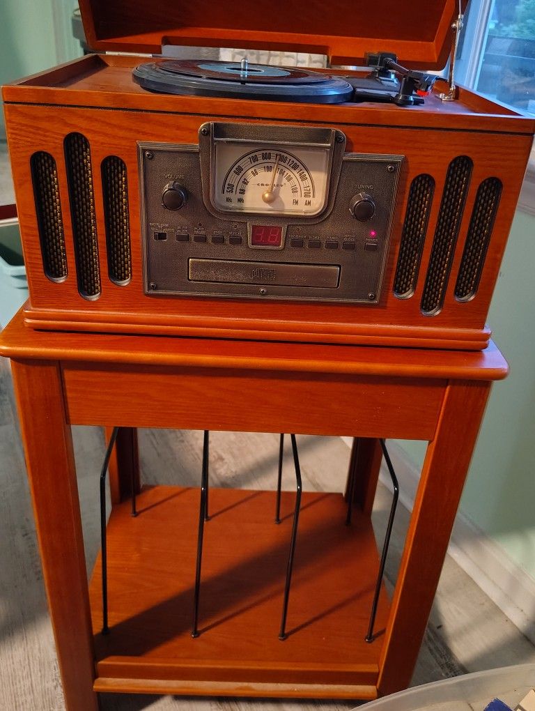 Crosley Vinyl Record Player CD Cassette AM/FM Radio Model CR 74 With Cabinet