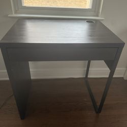 Desk 28 3/4 X 19 3/4