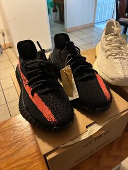 Yeezy 350 Bred