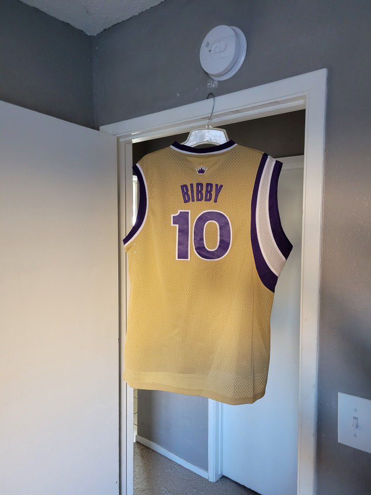 Autographed Mike Bibby Sacramento Kings Jersey for Sale in Oakland, CA -  OfferUp