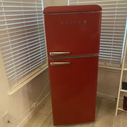 Galanz  Retro  Style Refrigerator 