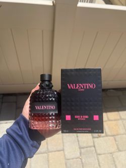 SEND OFFERS!* Valentino Born In Roma Intense
