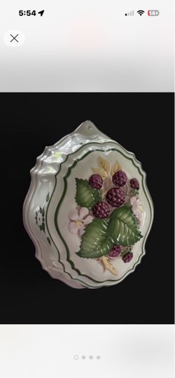 Vintage Porcelain Franklin Mint Le Cordon Bleu Raspberry Wall Decor/ Kitchen Fruit Decor