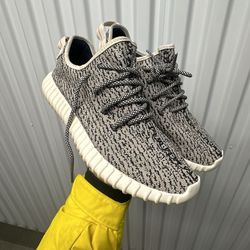 yeezy 350 turtle dove size 10.5